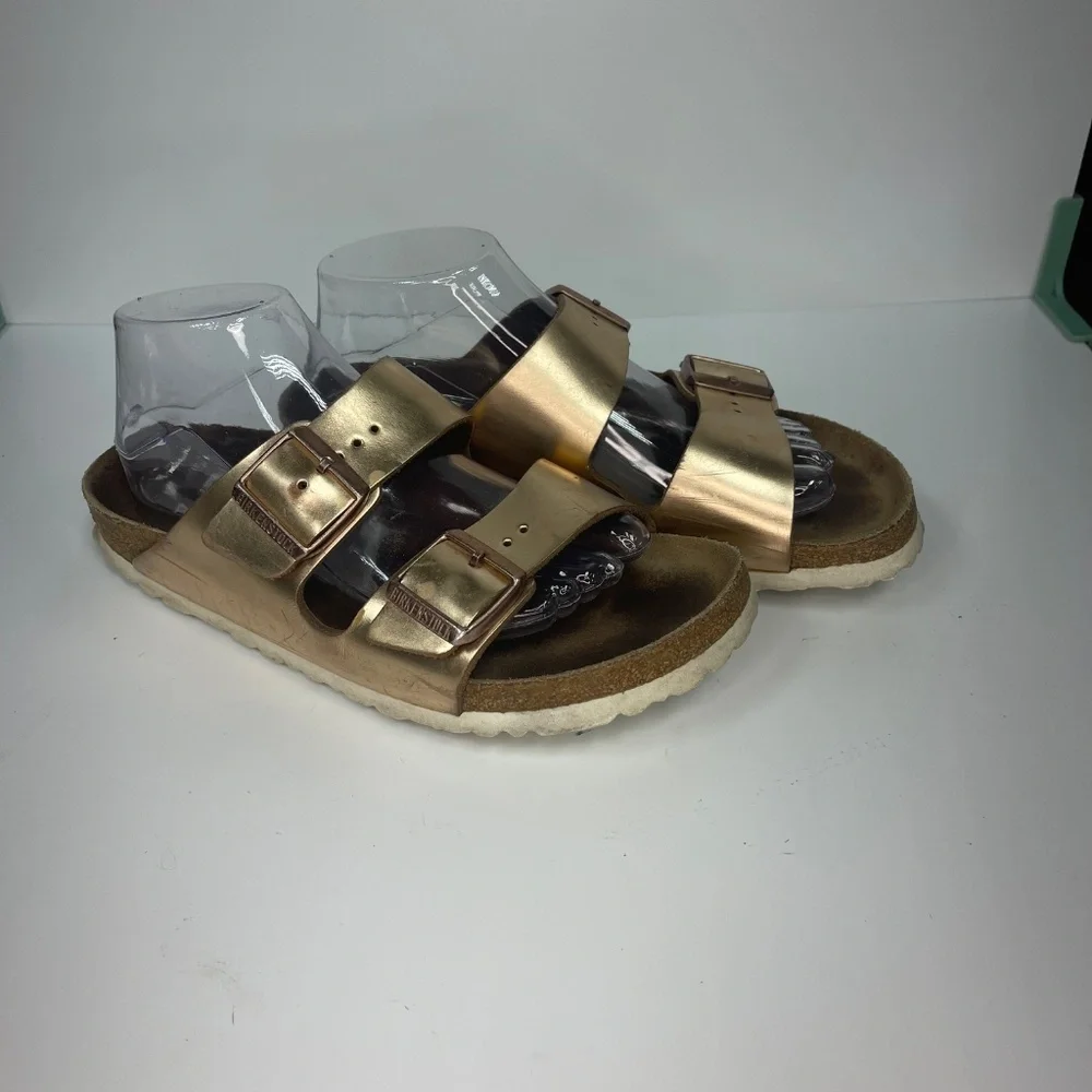 Women’s Gold Arizona Birkenstocks size 40 - Picture 3 of 7